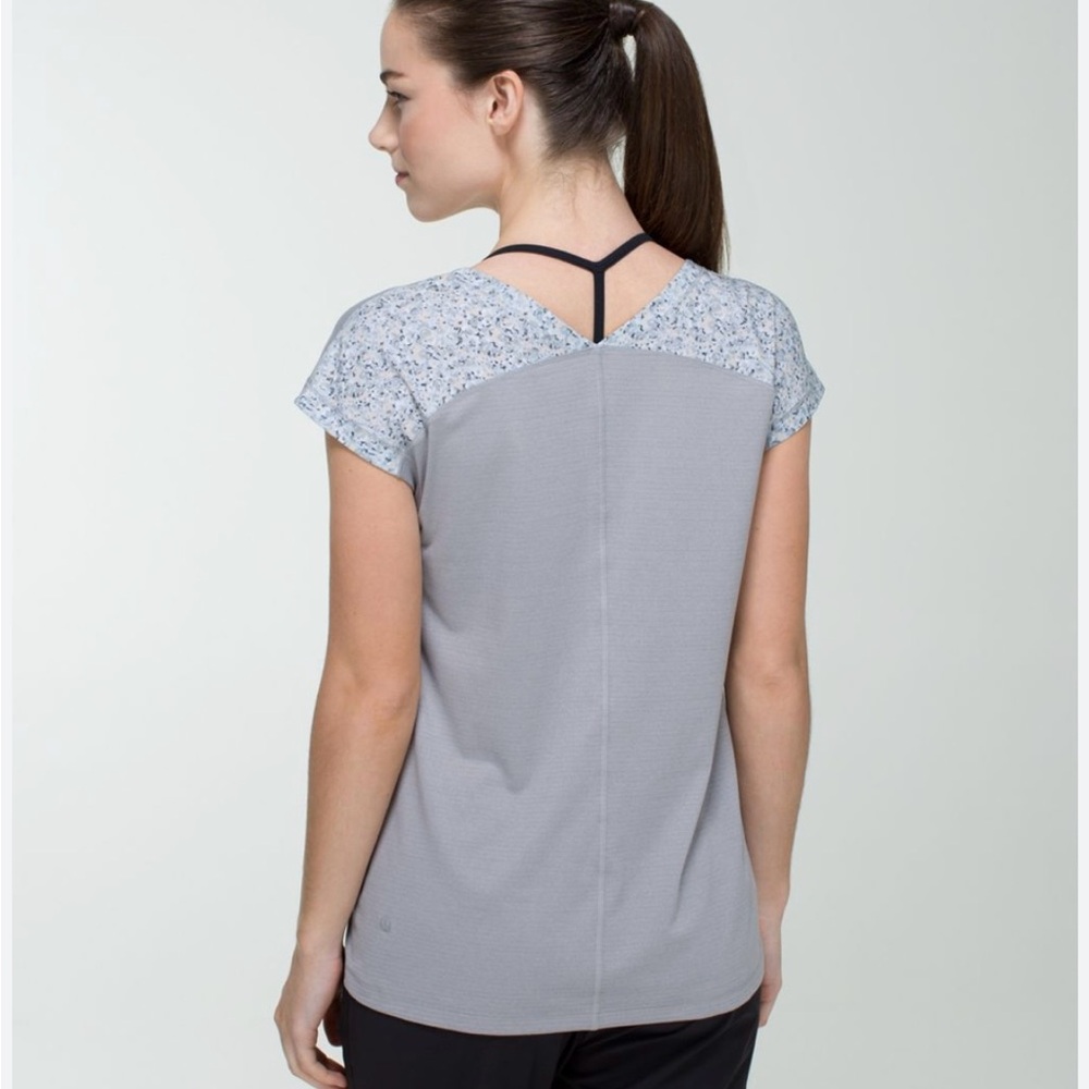 RARE Lululemon runamuck tee